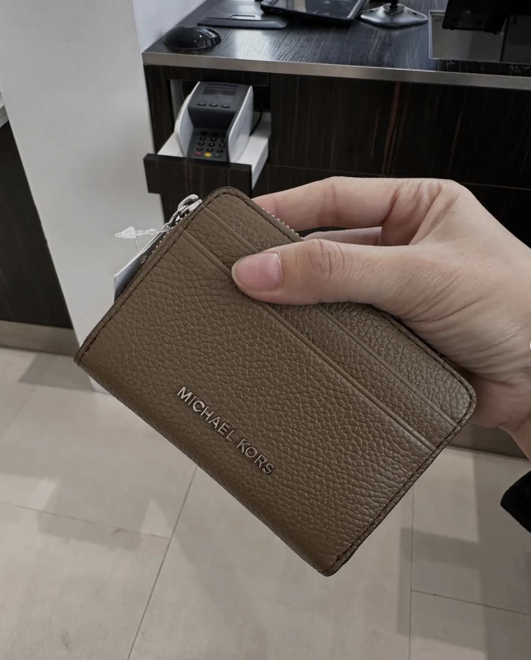 MICHAEL KORS, small zip around card holder, boxed, leather, fawn brown