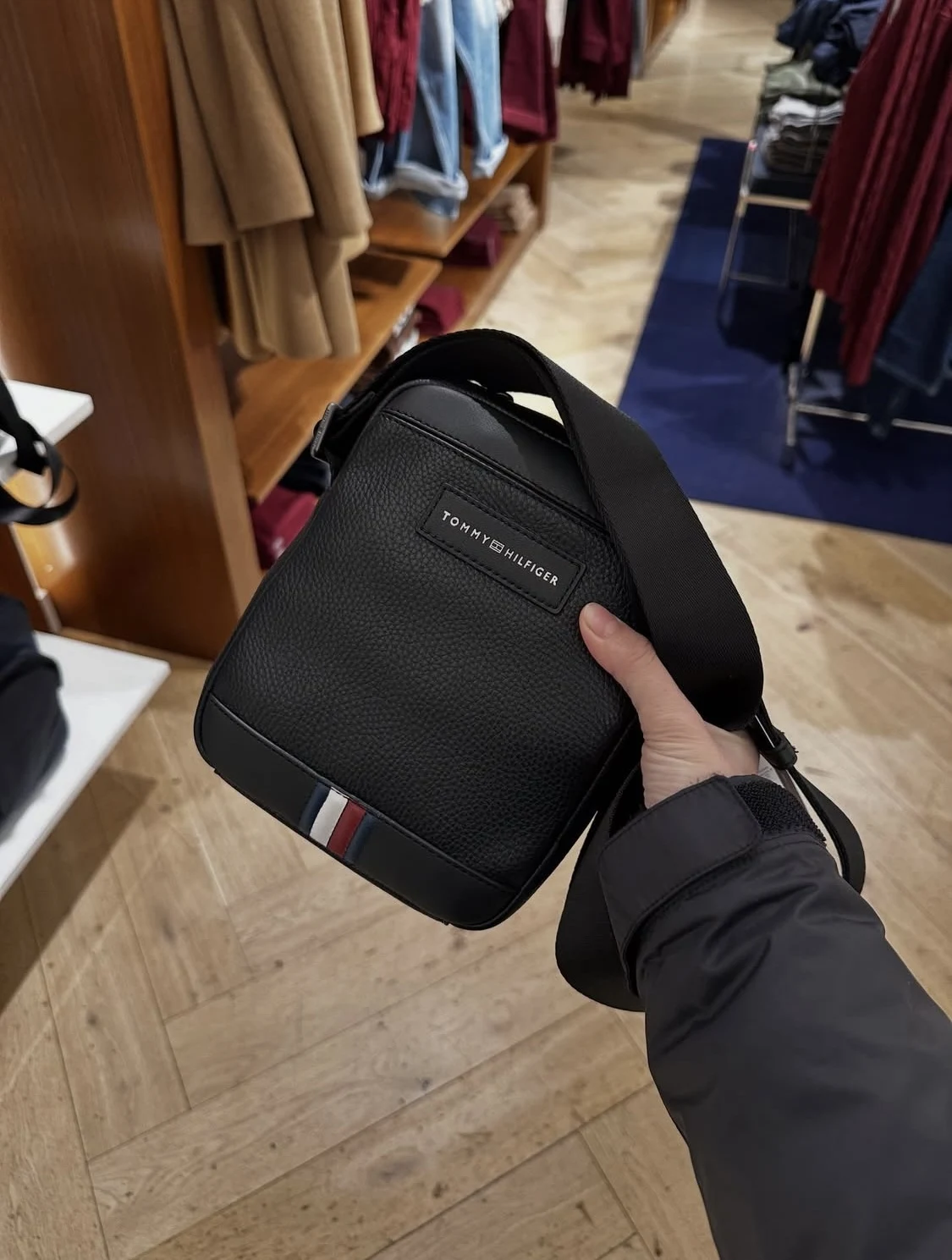 TOMMY HILFIGER, flight sling bag, stripe black